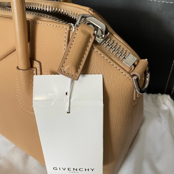 Givenchy Medium Antigona NWOT - Picture 2 of 16